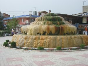 Sulfur fountain