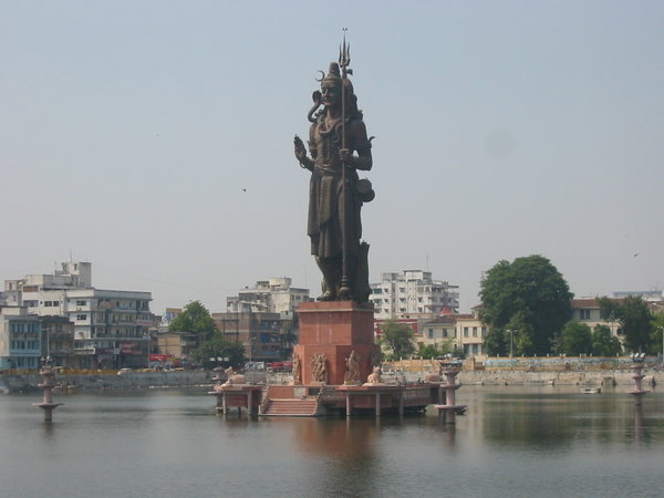 Shiva statue at Susagar Lake