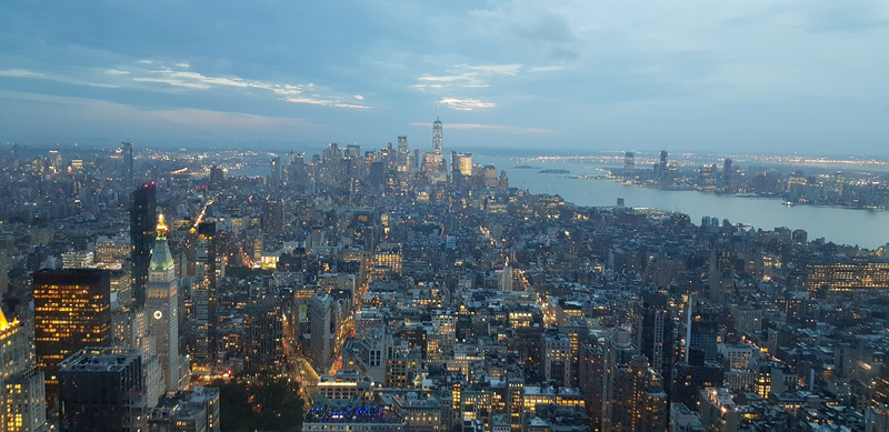 Looking south over Manhattan from 80th floor of Empire State Bldg