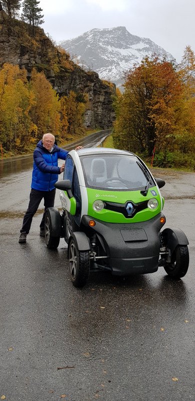 Electric vehicle at Geiranger
