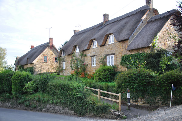 Thatched cottages in Ebrington
