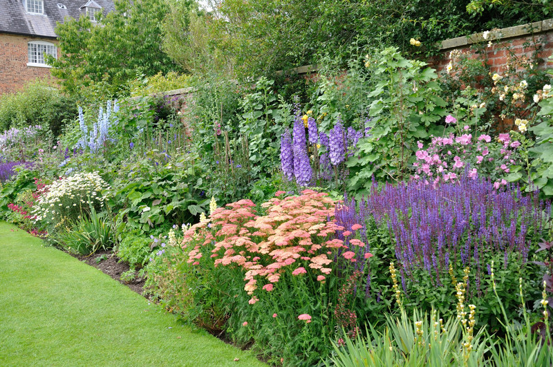 Garden colour at Powis Castle