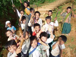 Begeisterte Kids in Namhsan