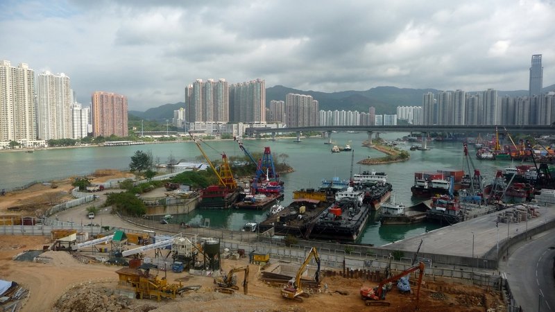 Bauarbeiten im Hafen