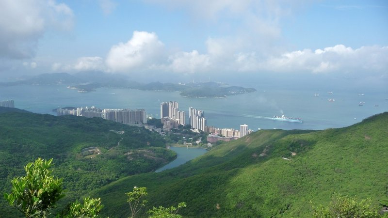 Blick vom Victoria Peak auf die Rueckseite von HK Island