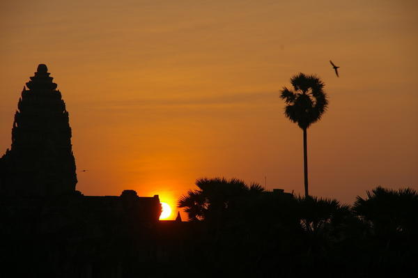 Sunrise over Angkor Wat ... 