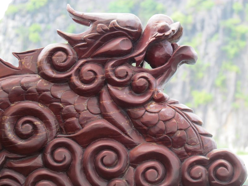 Dragon carving on the boat