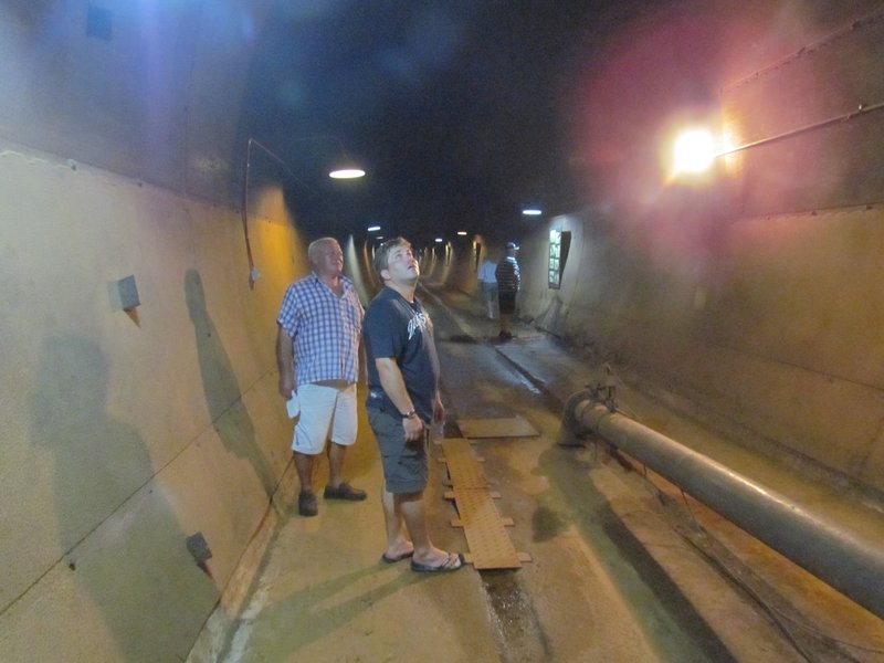 Ian & Paul in the oil tunnels