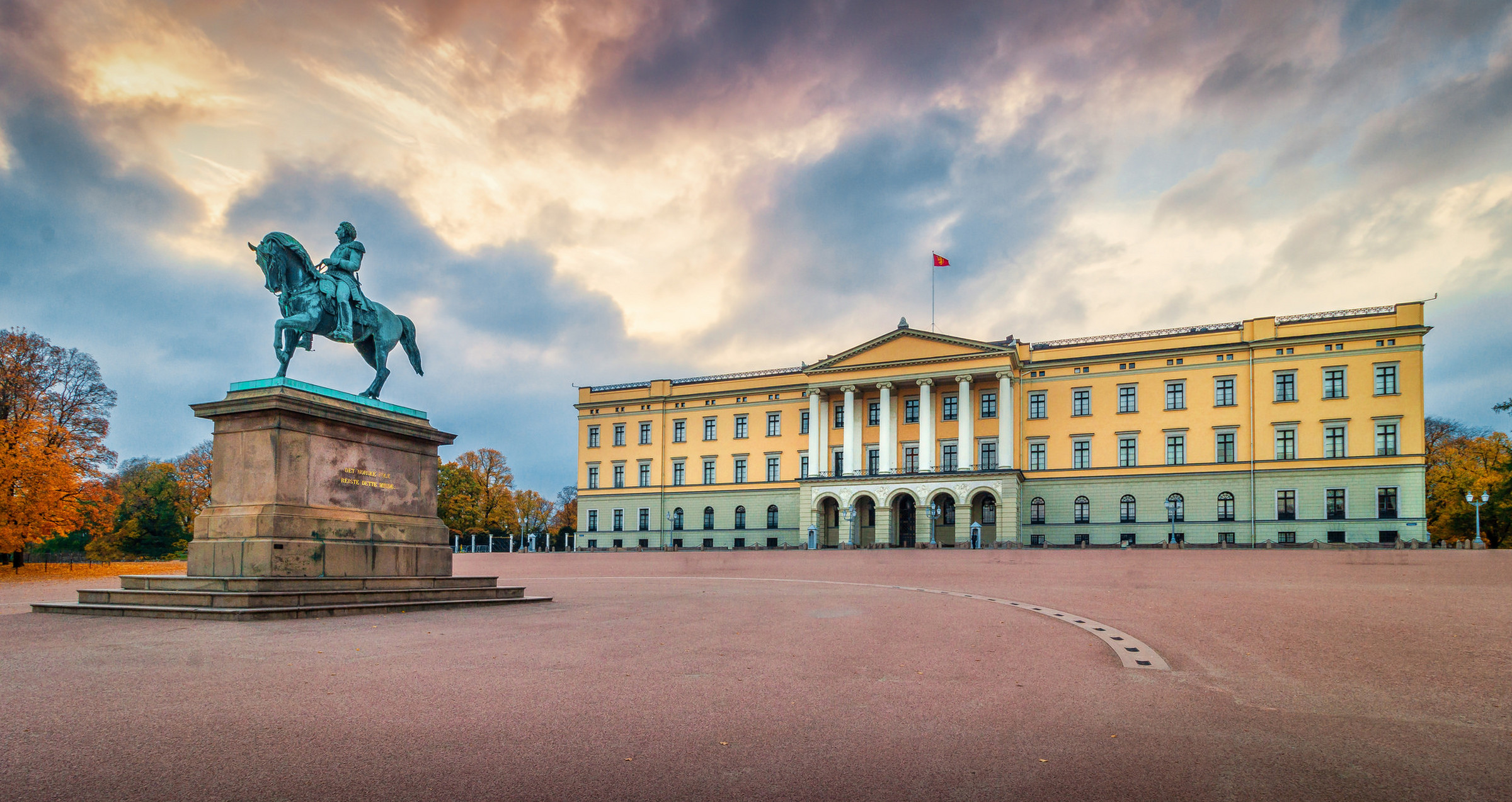 Royal Palace Photo