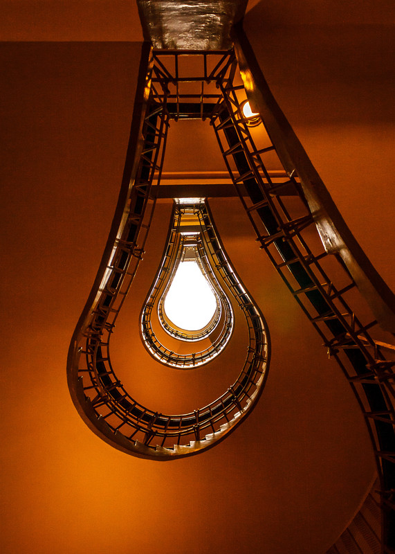 Cubist "Lightbulb" Stairway