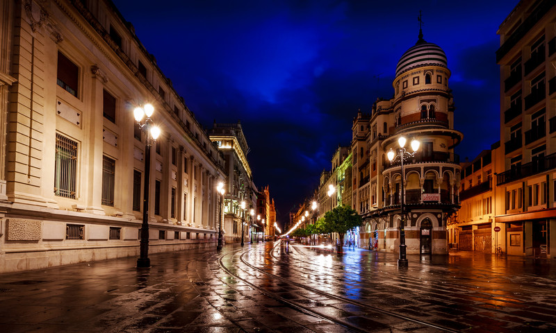 Rainy Sevilla Night