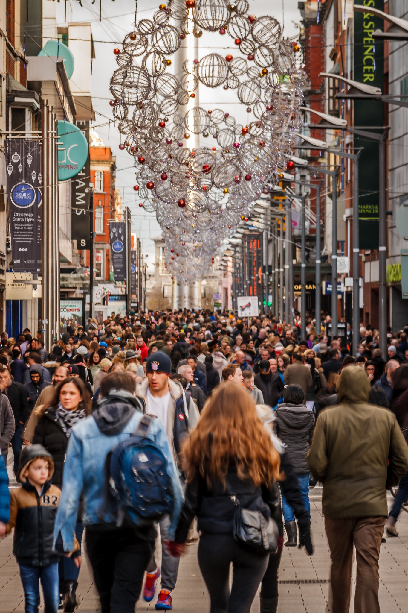 Christmas Shopping in Dublin  Photo
