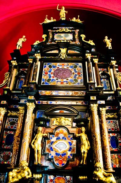 Popes cabinet