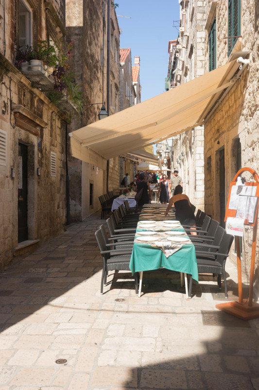 Dubrovnik alley way restaurant
