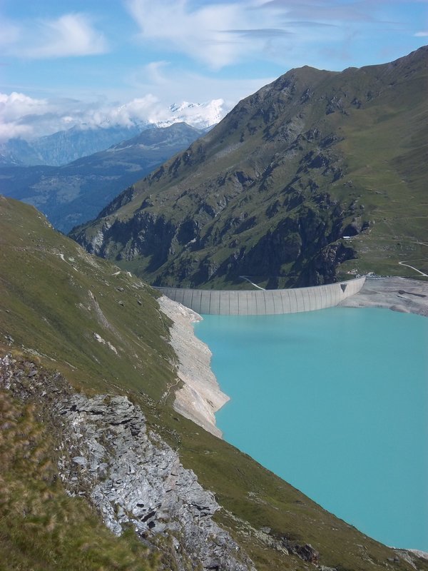 Barrage and Lac du Moiry
