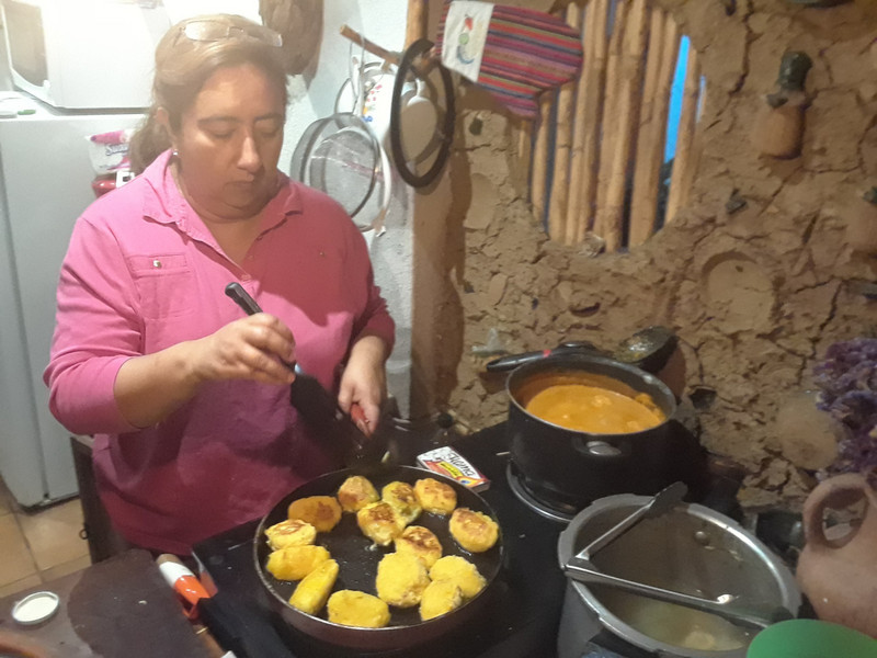 Cooking Lesson - frying the Plantain and simmering the Mole
