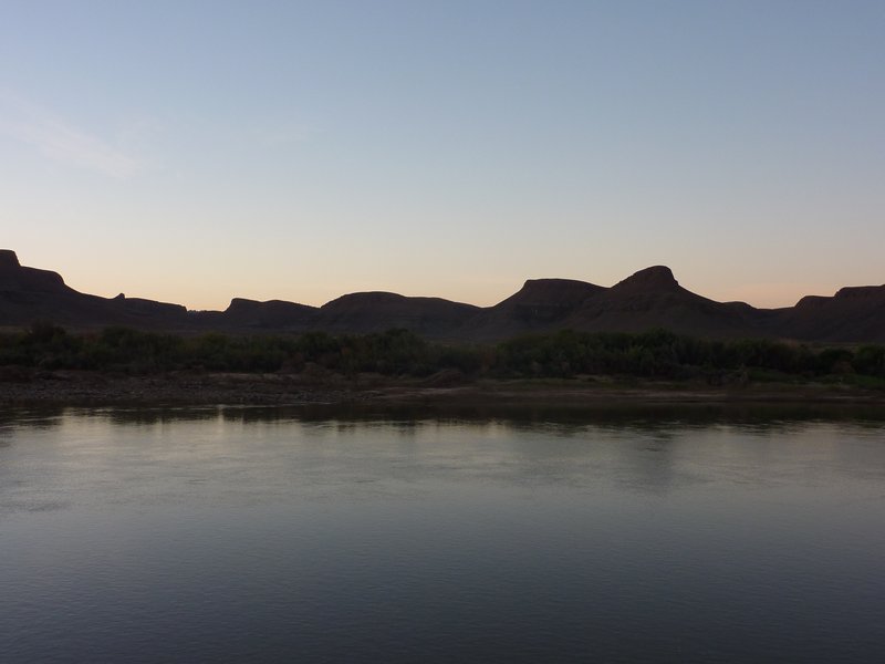 Sundown at The Orange River - the Border to Namibia