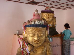 Nat shrine - Bagan