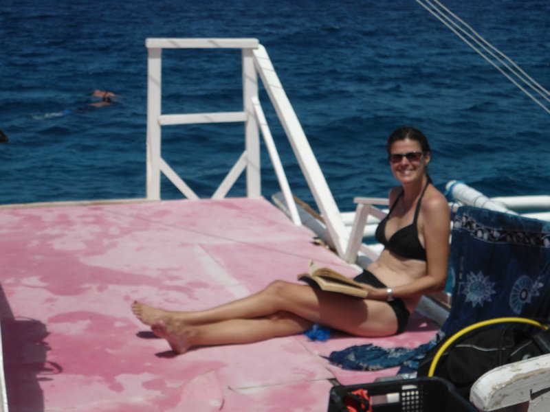 Fortunately Kate found time to do a little reading between dives