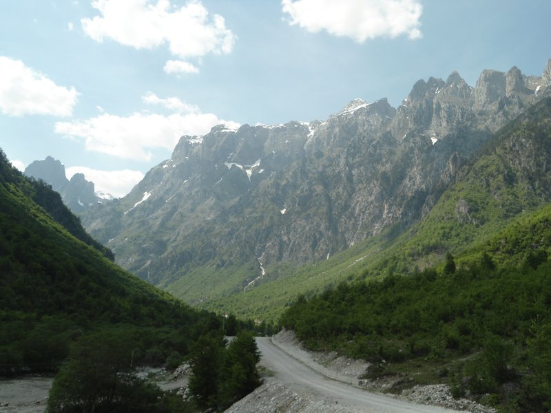 The Valley entrance en route to Valbone