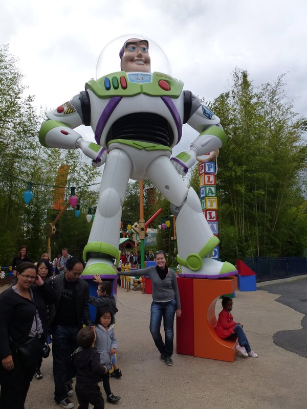 Giant Buzz Lightyear