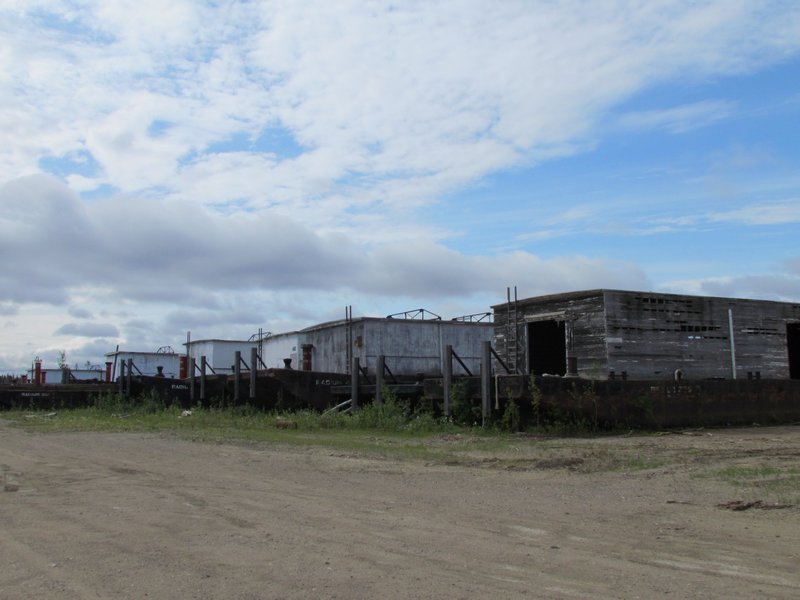 Abandon Barges in Hay River