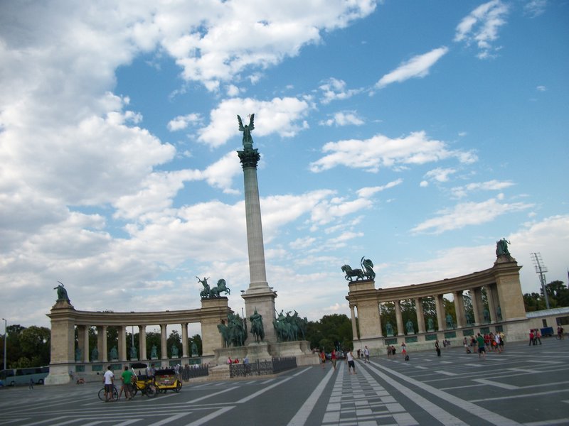 Heroes' Square