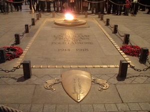 Eternal Flame and the Tomb of the Unknown soldier | Photo