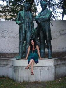 Strauss und Lanner Statues