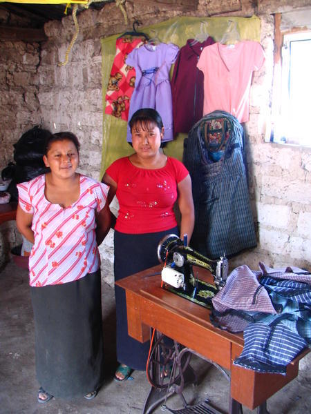 Areli Hernández Jiménez & partner, clothing sale project, Carranza