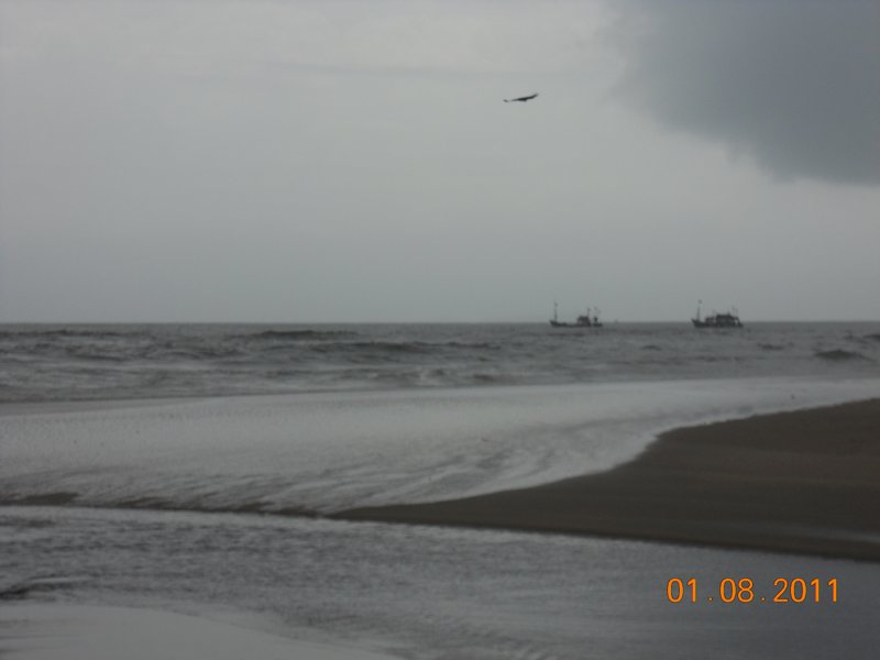 Rough sea in Goa