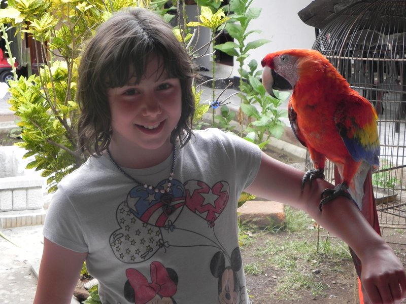 Marika meets macaw