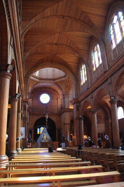 Iglesia San Francisco de Castro inside