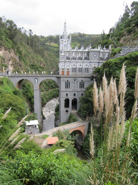 Santuario De Las Lajas