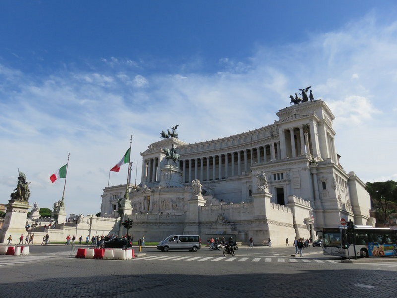 Rome - Statua Vittorio Emanuelle II 