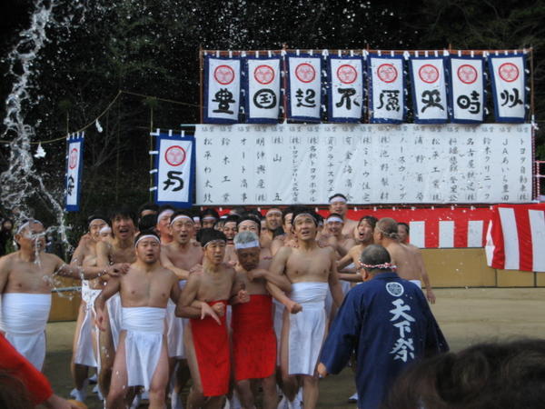 Tenka Matsuri Festival - The Men8