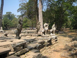 Angkor Thom - The Bayon10
