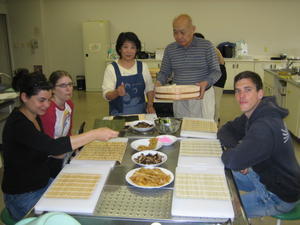 Japanese Class Sushi Lesson!