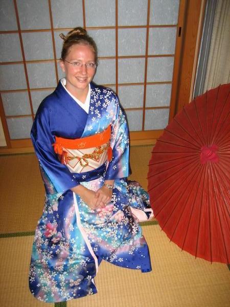 Kimono - Sitting Seiza