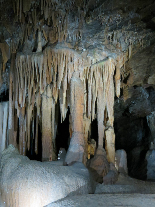 Royal Cave 04
