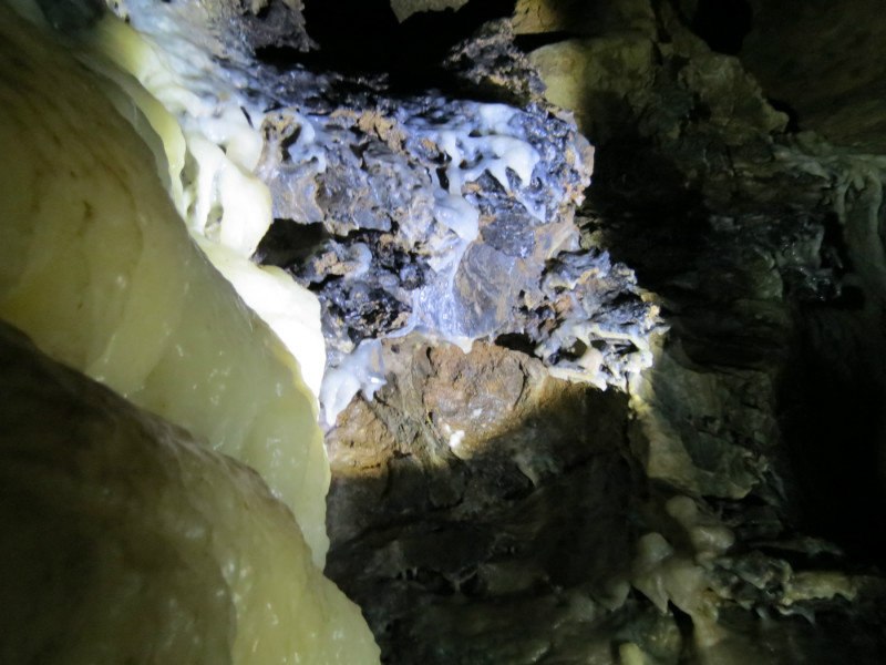 Royal Cave 06