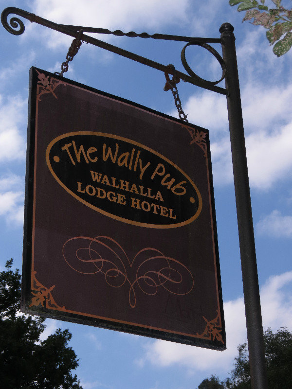 Wally Pub