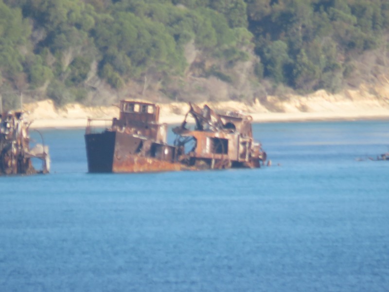 Wrecks off Morton Island