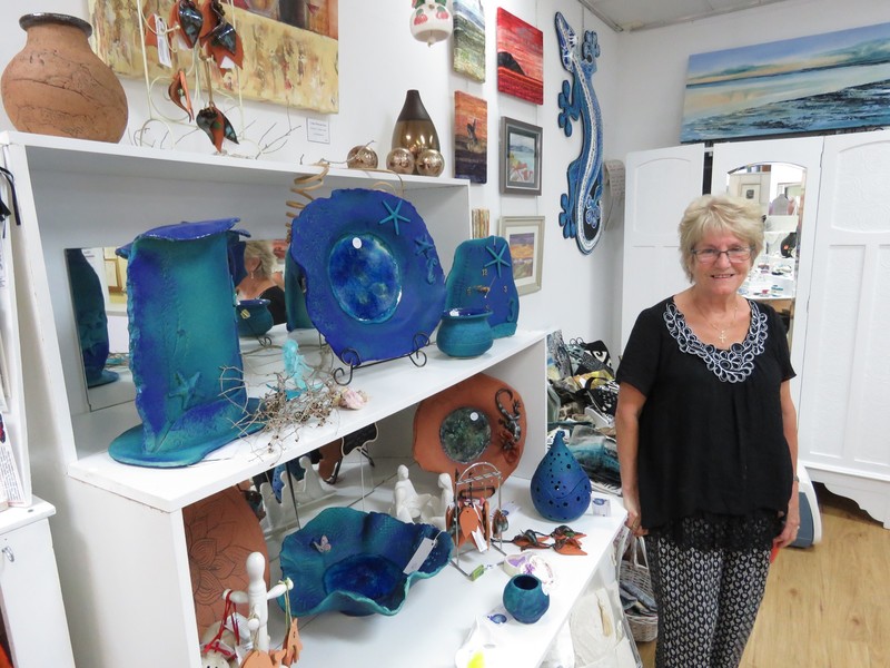Lynn Donoghue and her pottery