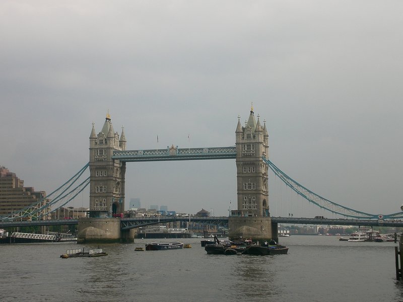 The London Bridge/ le pont de londres