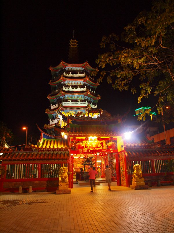 17-Pagoda at night