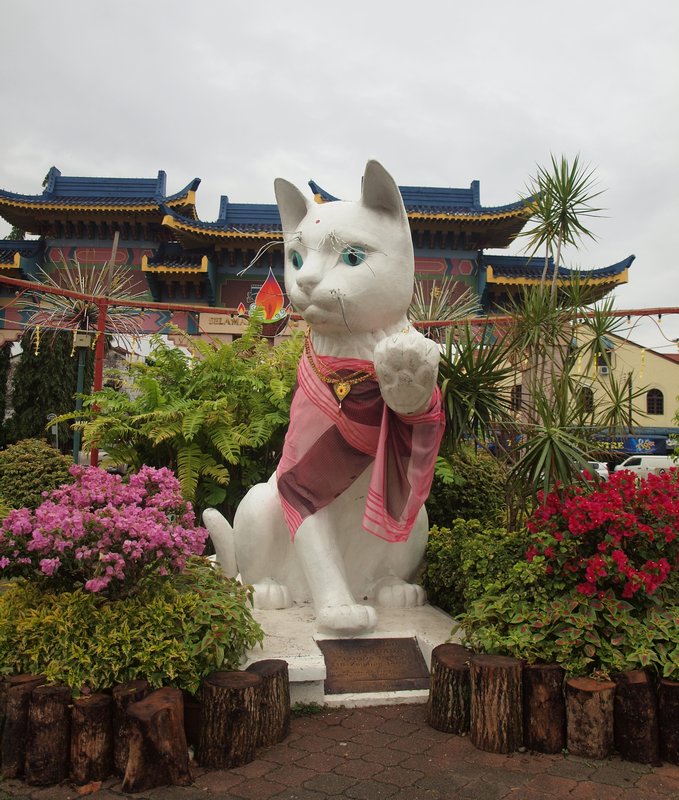 1-Cat statue, symbol of Kuching