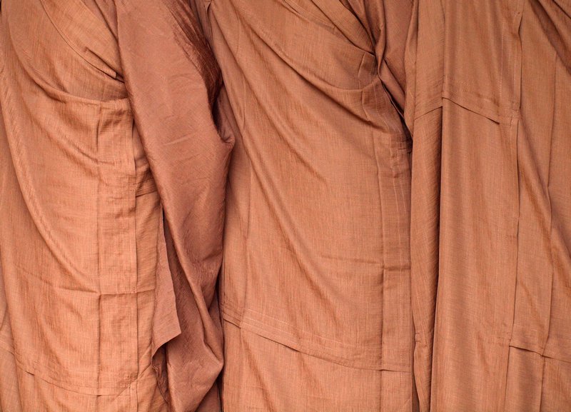 28- Monk's robes-  Drapee de moines