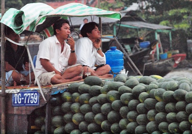 14-Floating market of Cai Be