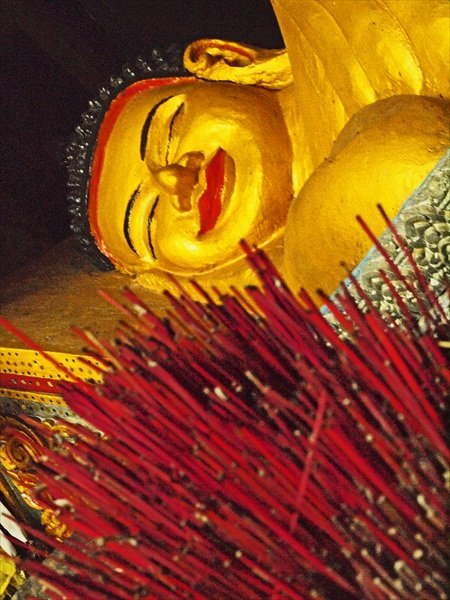 25-Buddha in the cave of Phnom Sampeou